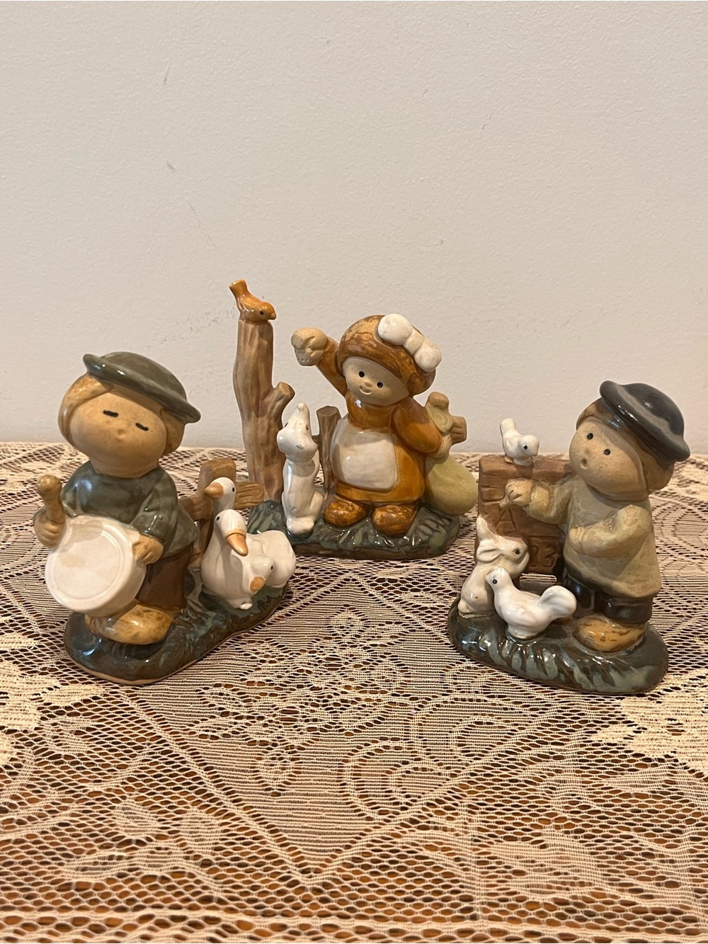 Vintage Matte Bisque Children Figurines. Set of 3 Retro Decor
Japanese ceramics